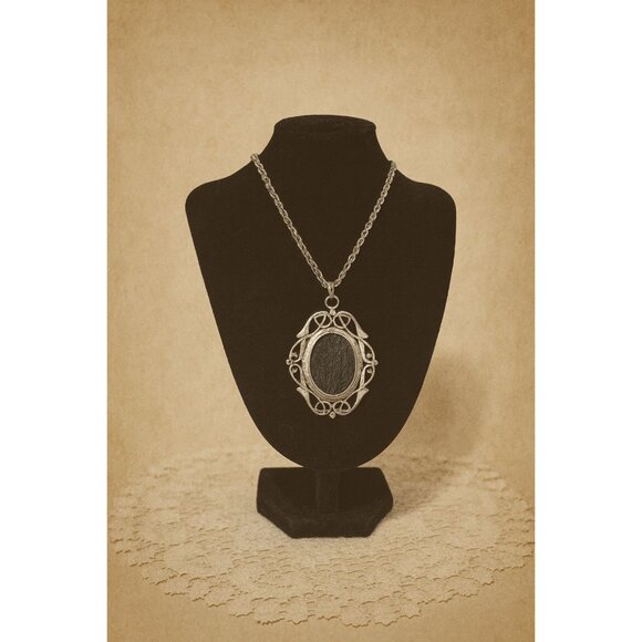 Vintage Sarah Coventry Silver Tone Statement Pendant Necklace Cabachon - Picture 3 of 4